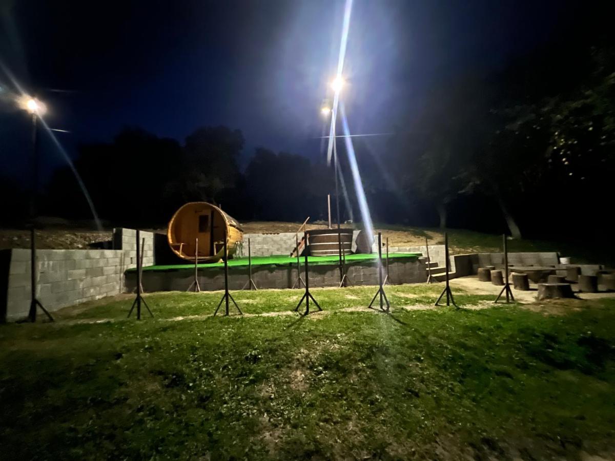 Barbuletu Casa Radu Lui Anghelヴィラ エクステリア 写真